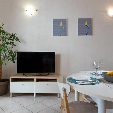 Roce Apartmán